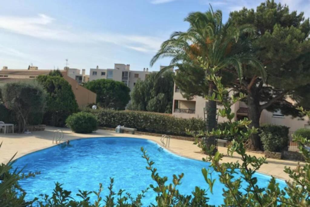 Les Bains De Mer Yourhosthelper Apartment Bandol Bagian luar foto